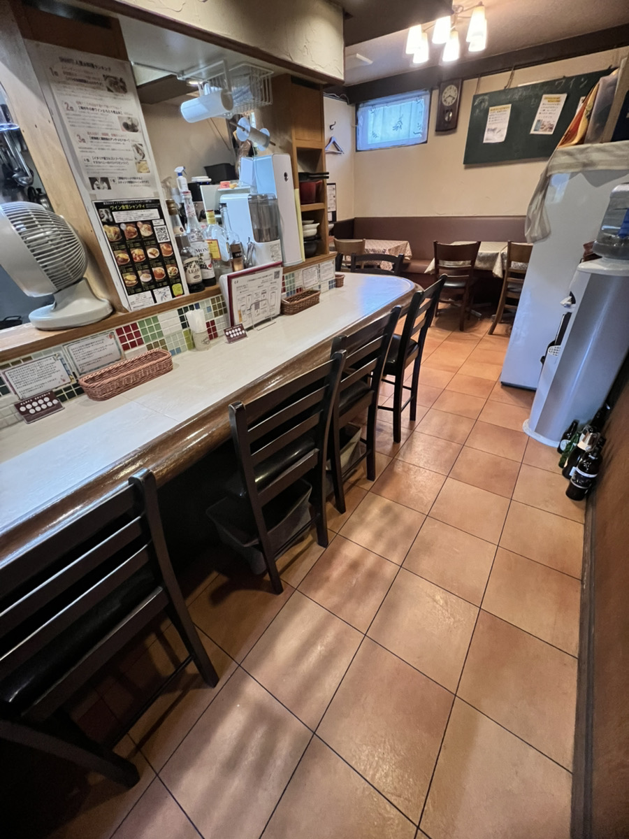 ワイン食堂シャンティ 店内の様子